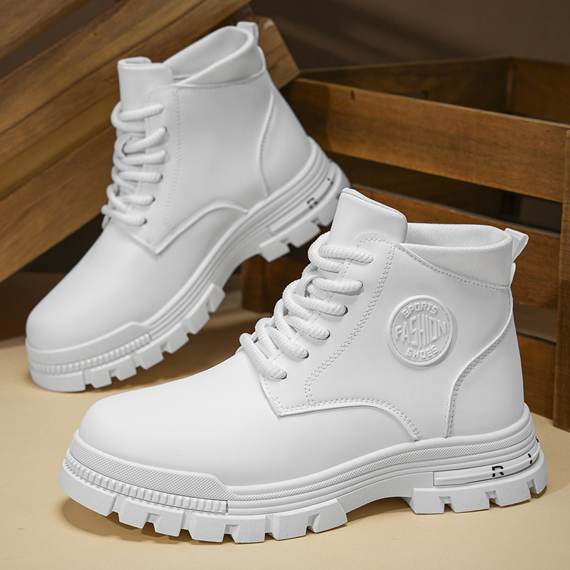 Men Solid White Leather  Comba - đánh giá và giá Outdoor Adventure Shoes