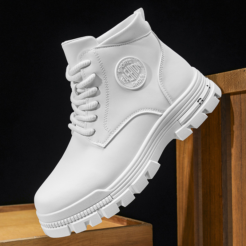 Men Solid White Leather  Comba - đánh giá và giá Outdoor Adventure Shoes